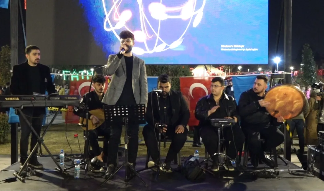 Gaziantep Büyükşehir Belediyesi’nin Festivaller Park’ına kurduğu Ramazan Sokağı etkinliklerle dolup