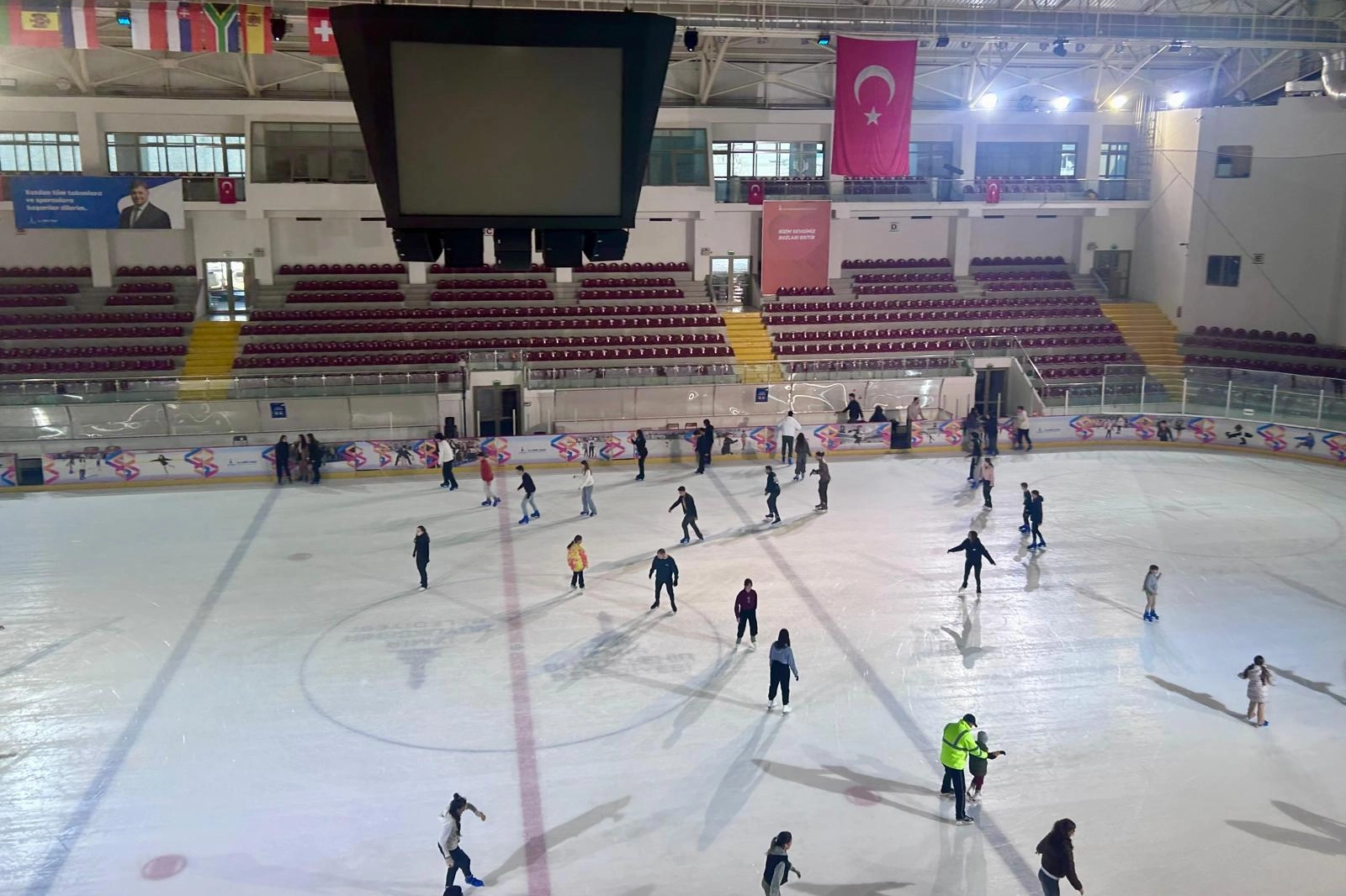 İzmir Büyükşehir Belediyesi tarafından 8 Mart Dünya Emekçi Kadınlar Günü