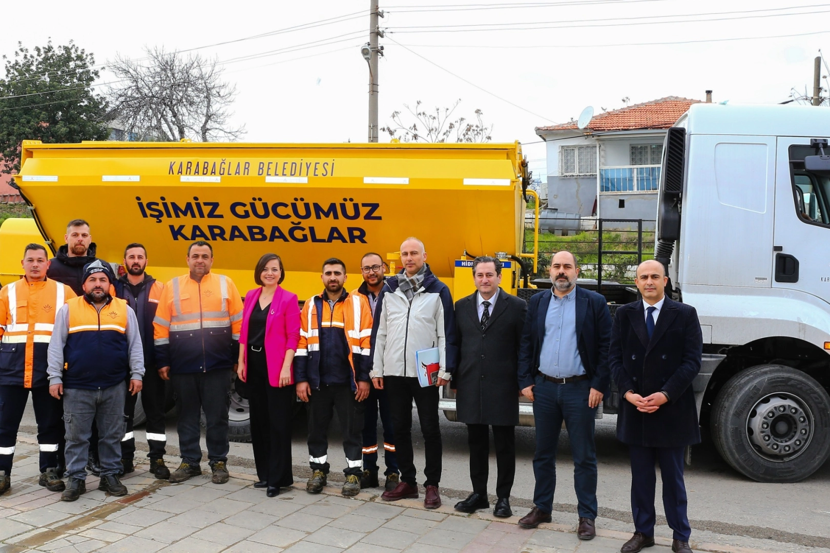 İzmir Karabağlar Belediyesi, ulaşımı kolaylaştıracak yeniliklere imza atmaya devam ediyor.