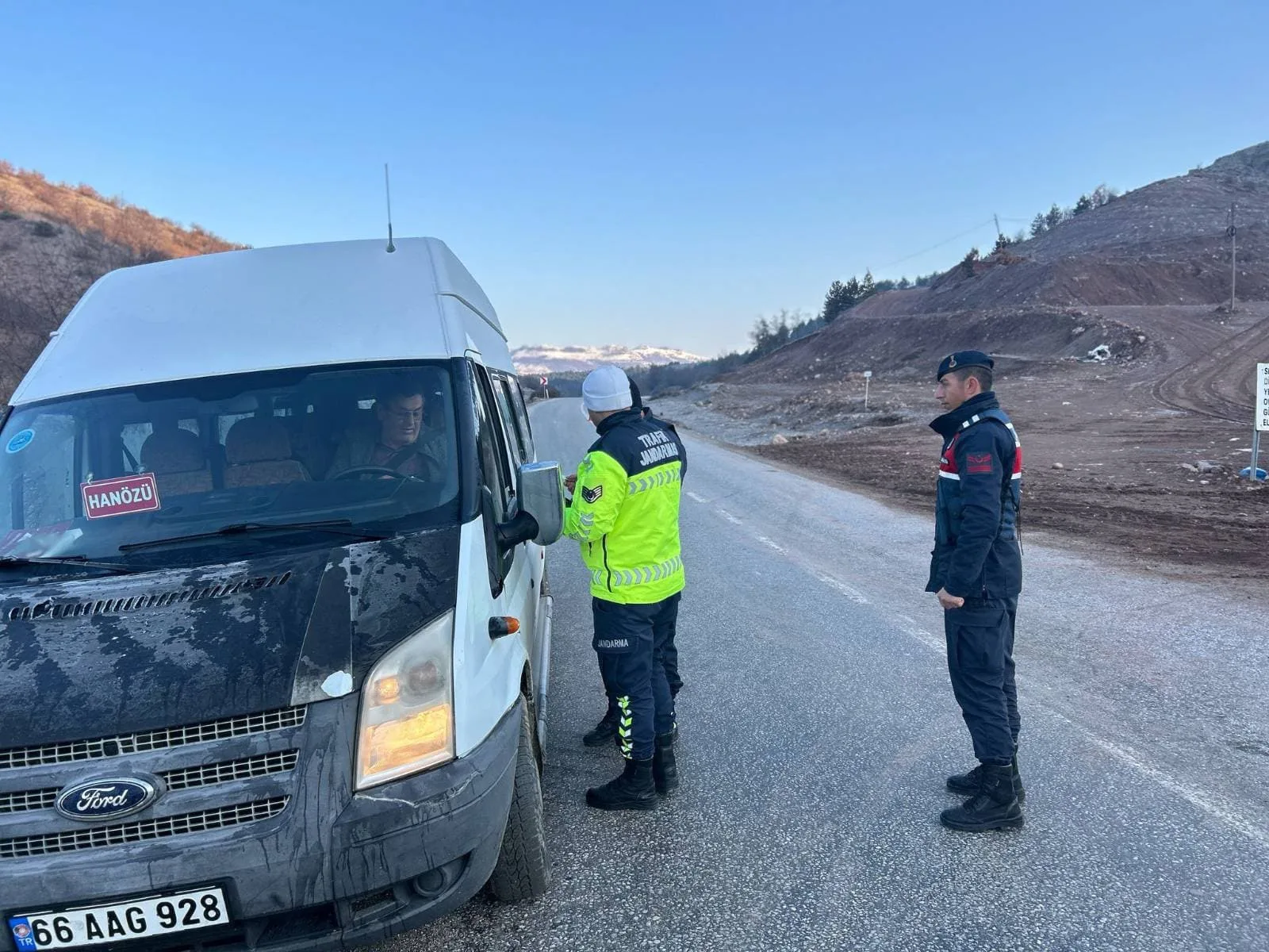 Yozgat İl Jandarma Komutanlığı, okul servis araçlarının güvenliğini artırmak için