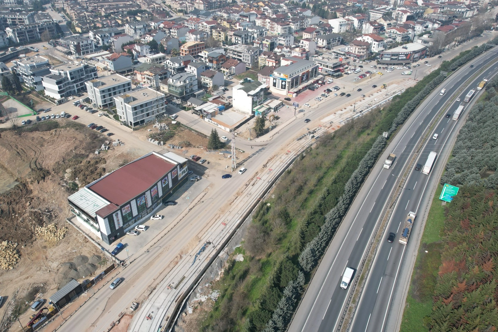 “Alikahya Stadyum Tramvay Hattı” projesi kapsamında trafiğe kapatılan menfezin yeniden