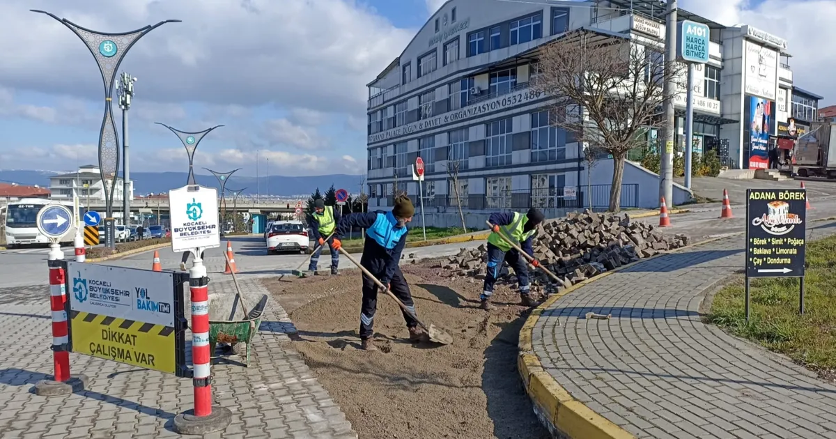 Kocaeli Büyükşehir Belediyesi, ulaşımda araç ve yaya güvenliği artırmak amacıyla