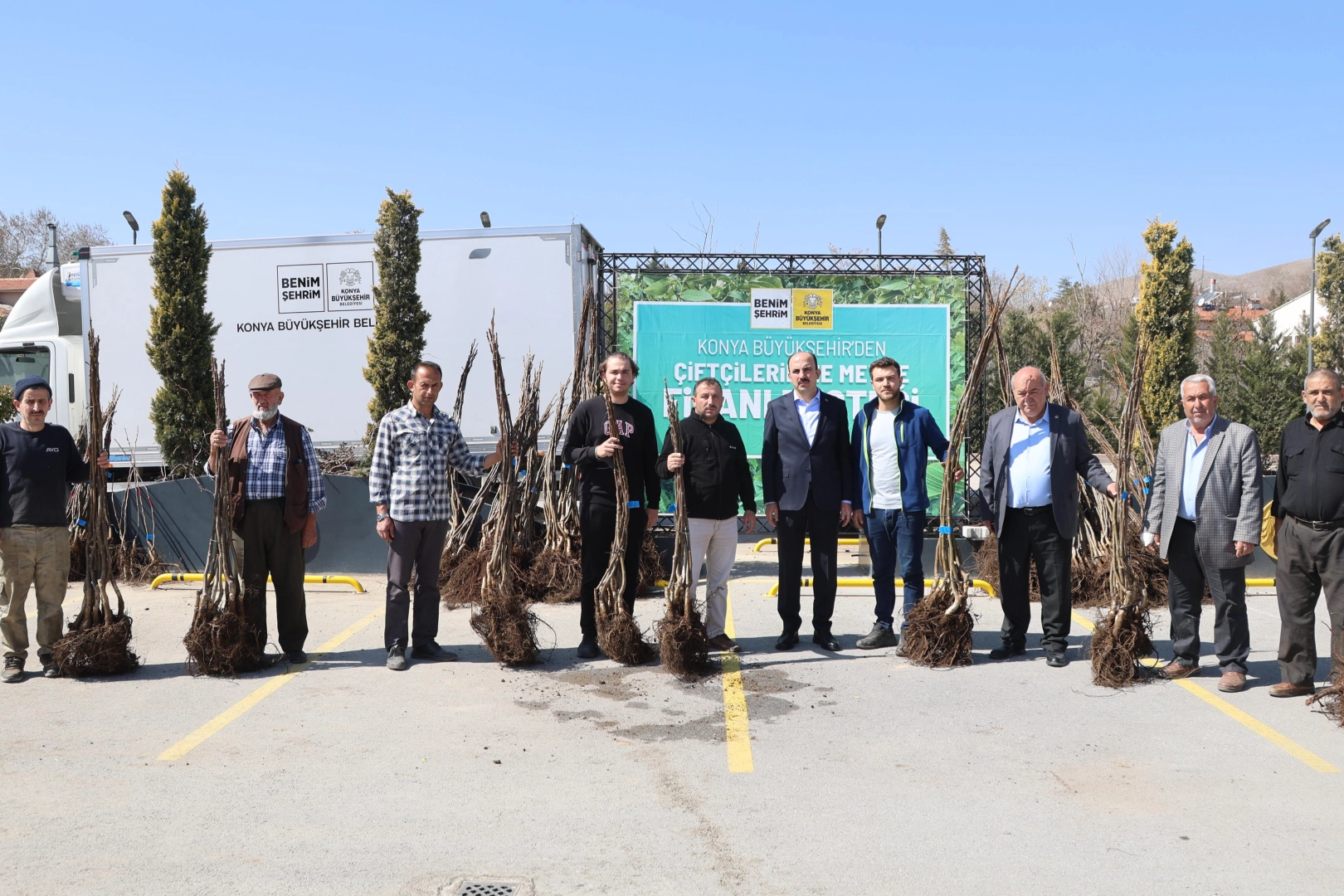 Konya Büyükşehir Belediyesi, tarımsal desteklemeler kapsamında Konya genelinde başvuruları alınan