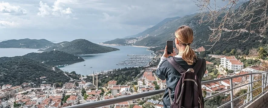 Daha önce hiç gitmediğin bir ülkeyi keşfetmenin hayalini kurarken, ekonomik