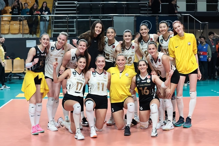 VakıfBank, Vodafone Sultanlar Ligi’nin 23. haftasında karşılaştığı Nilüfer Belediyespor Eker’i