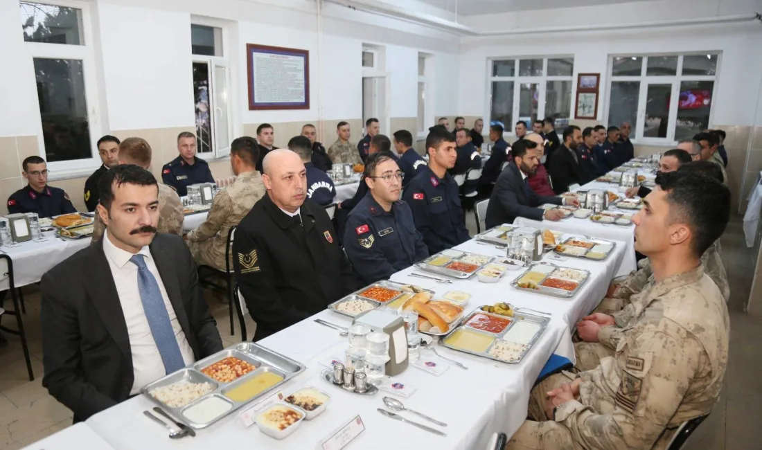 Yozgat Valisi Mehmet Ali Özkan, İl Jandarma Komutanlığı’nda düzenlenen iftar