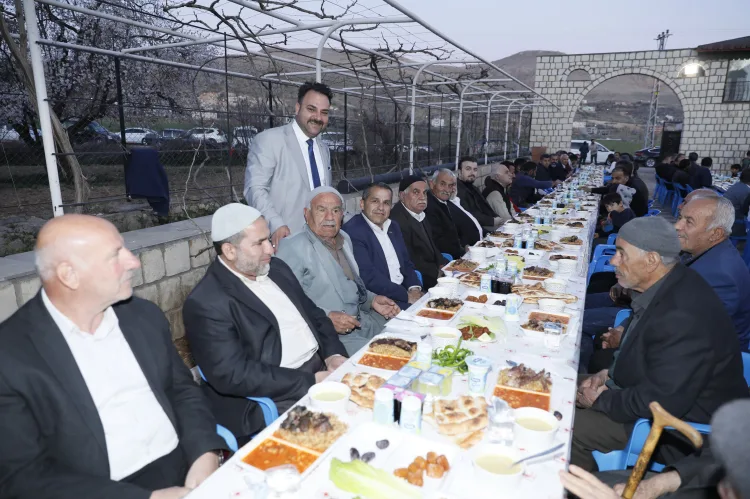 Mardin’in Yeşilli ilçesinde, MHP İlçe Başkanlığı tarafından düzenlenen iftar programına