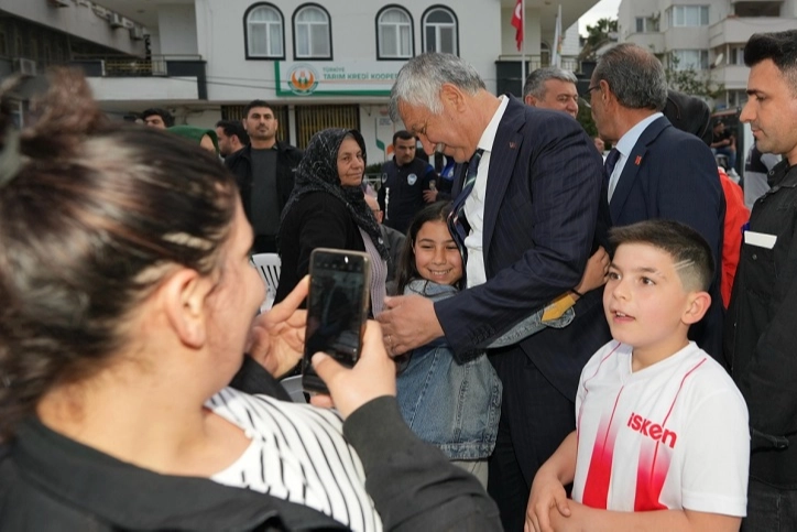 Adana Büyükşehir Belediyesi iftar programlarına Yumurtalık ilçesinde devam etti. Adana